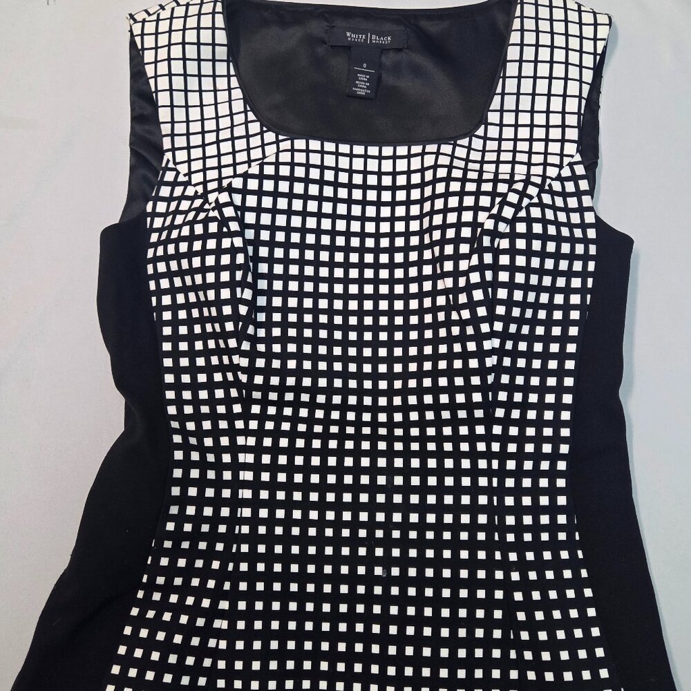 Chic White House Black Market Sleeveless Checkered‎ Top–Timeless & Trendy Size 0